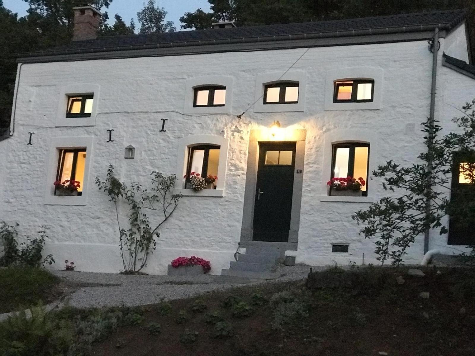 La Petite Maison Blanche Wanze Buitenkant foto