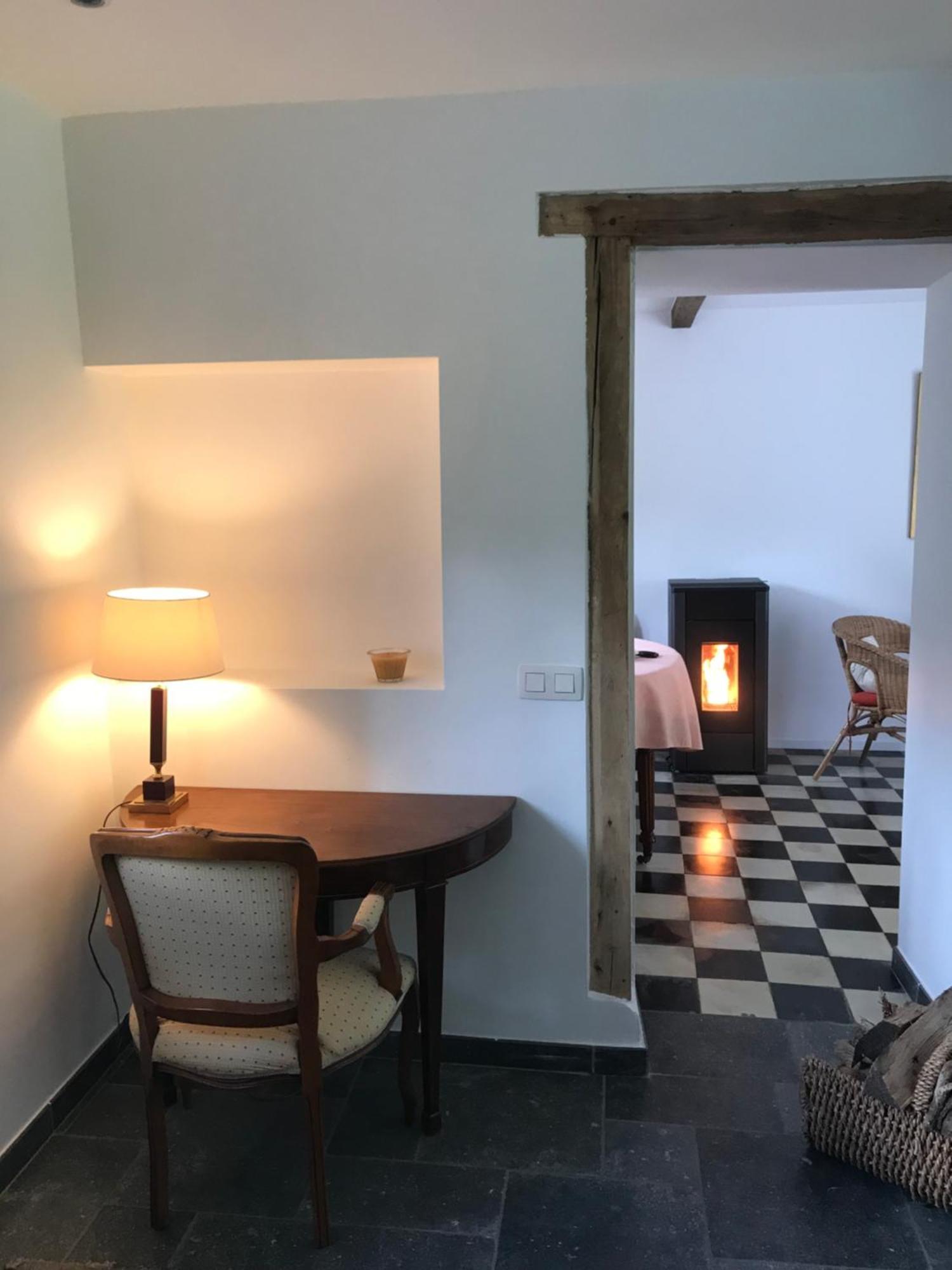 La Petite Maison Blanche Wanze Buitenkant foto