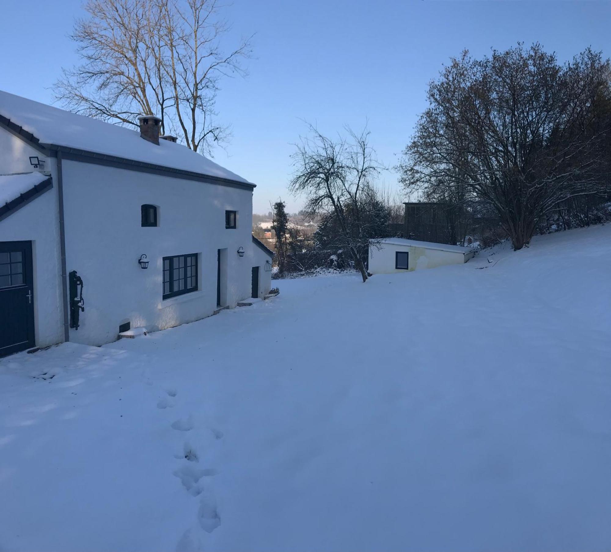 La Petite Maison Blanche Wanze Buitenkant foto